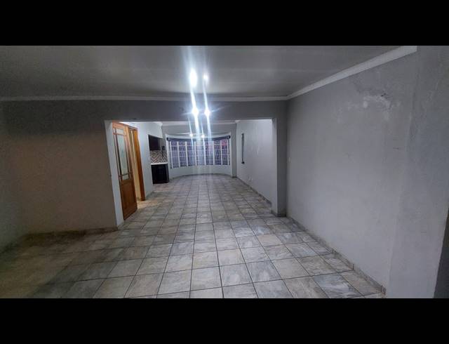 4 BEDROOM FREESTANDING TO LET IN WILGEHOF